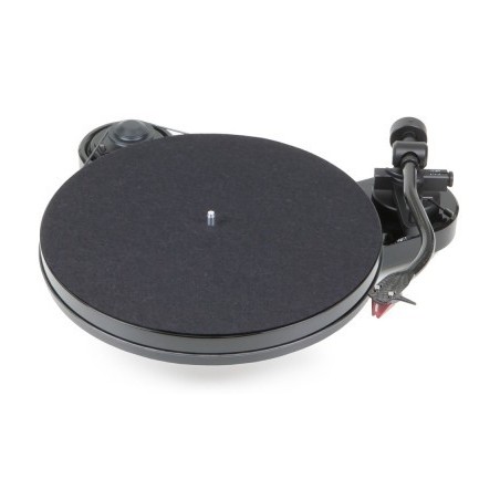 Pro-Ject RPM 1 Carbon    Manueller Plattenspieler  in Schwarz incl. Ortofon 2M Red