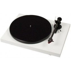 Pro-Ject Debut Carbon (DC) in Weiss incl. Ortofon 2M Red