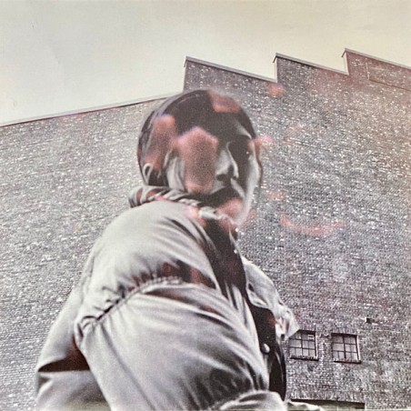Aldous Harding – Warm Chris |2022	4AD – 4AD0391LP