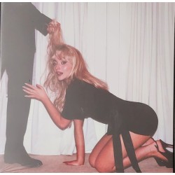 Sabrina Carpenter – Man’s...